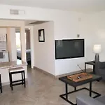 207 Fully Furnished 1Br Suite-Prime Location