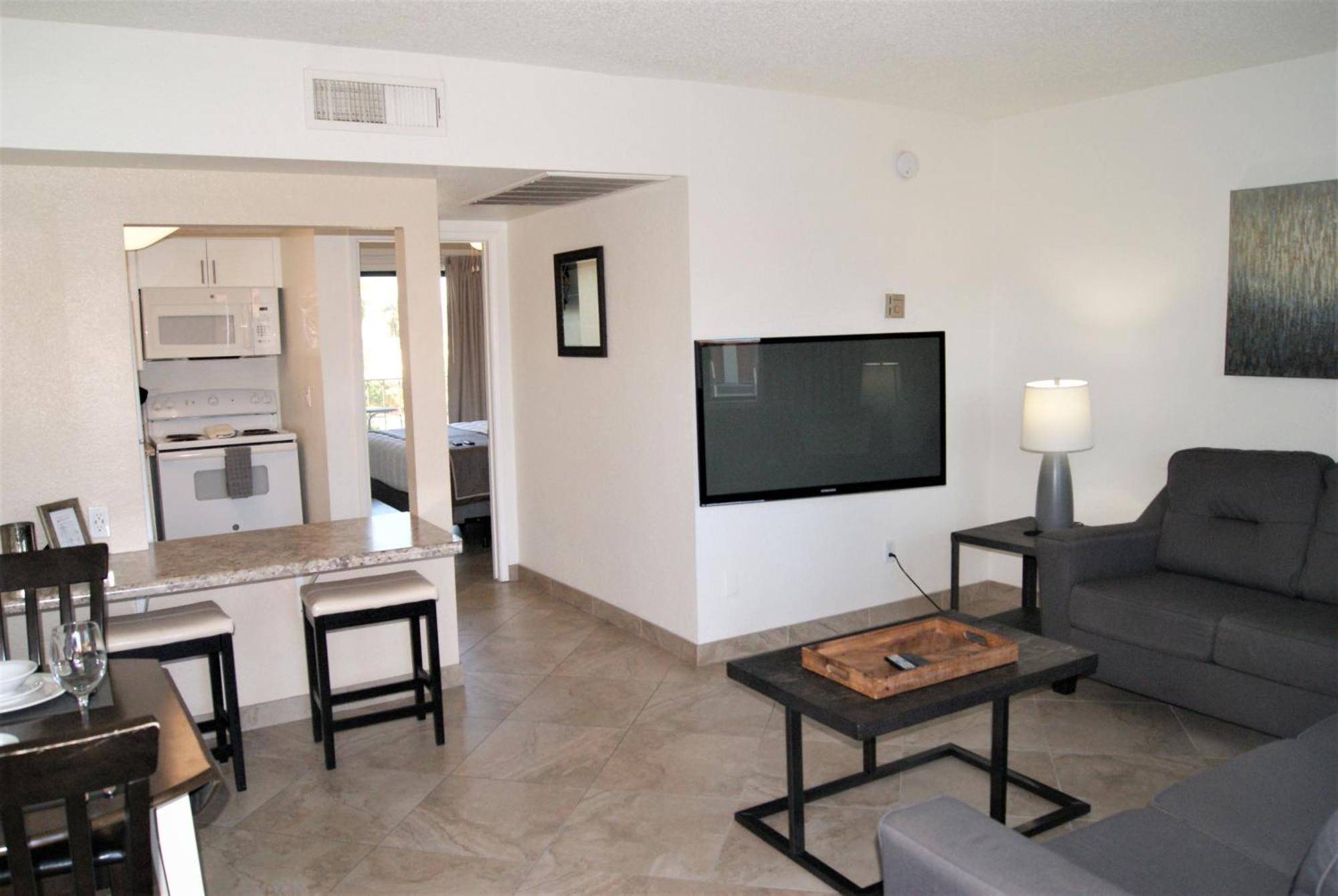 207 Fully Furnished 1br Suite-prime Location Apartment Scottsdale